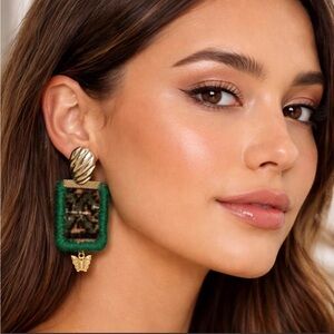 Elegant Green and Gold Statement Earrings R12